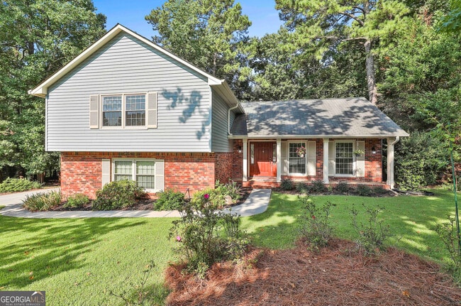 property at 201 Lanyard Loop