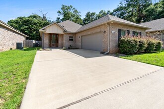 3928 Fielding Ct in Milton, FL - Building Photo - Building Photo