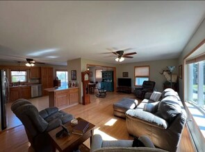 501 Pone Ln in Franklin, PA - Foto de edificio - Building Photo