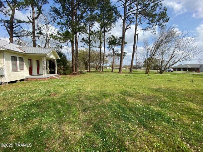 2958 W Gloria Switch Rd in Carencro, LA - Building Photo - Building Photo