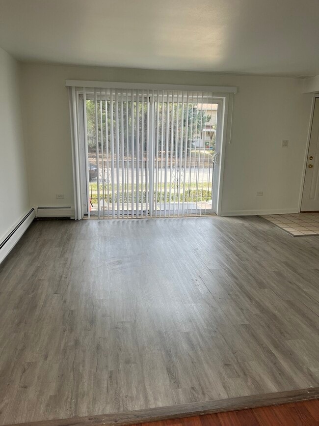 7919 S 83rd Ct in Justice, IL - Building Photo - Building Photo