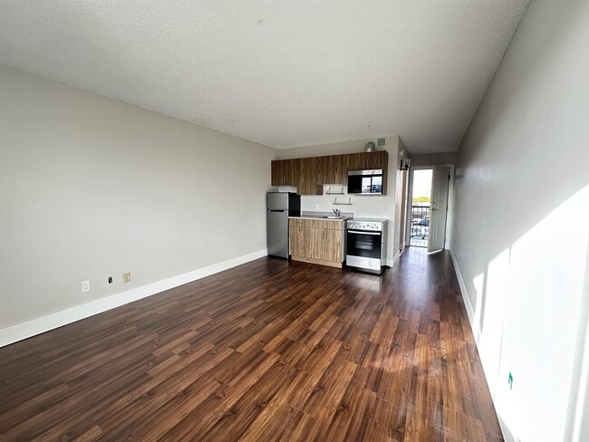 property at 1500 Dogwood St
