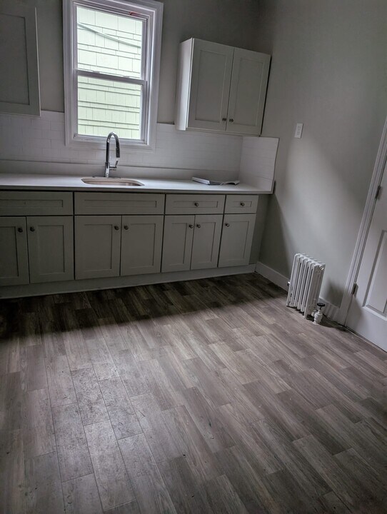 29 Grove Ter, Unit 1 in Irvington, NJ - Building Photo