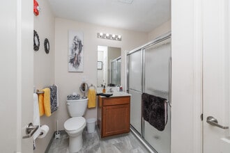 New Hartford Square Senior Apartments in Whitesboro, NY - Foto de edificio - Interior Photo