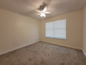 10652 Hamlin Dr in Dallas, TX - Building Photo - Building Photo