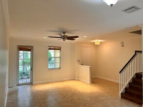 134 Ennis Ln in Jupiter, FL - Foto de edificio - Building Photo
