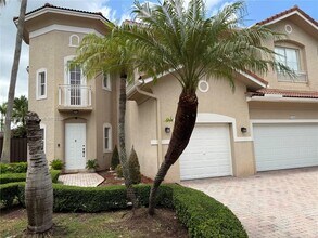11153 NW 71st Terrace in Doral, FL - Building Photo - Building Photo