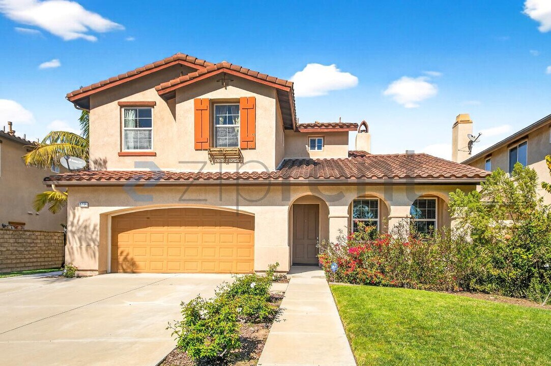 3715 Hedge Ln in Camarillo, CA - Building Photo