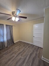 401 W Dewey Ave in Orange, TX - Building Photo - Building Photo