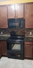 2000 Fountainview Cir, Unit 2205 in Newark, DE - Building Photo - Building Photo