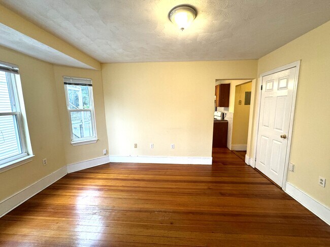 4057 Washington St, Unit 2 in Boston, MA - Building Photo - Building Photo