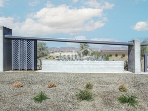 20177 W Thomas Rd in Buckeye, AZ - Foto de edificio - Building Photo