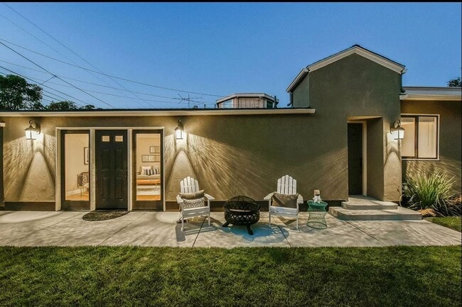 property at 1700 Pearl St