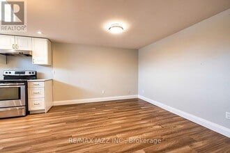 708 Newman Crescent in Whitby, ON - Building Photo - Building Photo