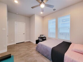 906 W 17th St in Houston, TX - Building Photo - Building Photo