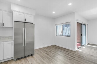 4544 Colbath Ave in Sherman Oaks, CA - Building Photo - Building Photo