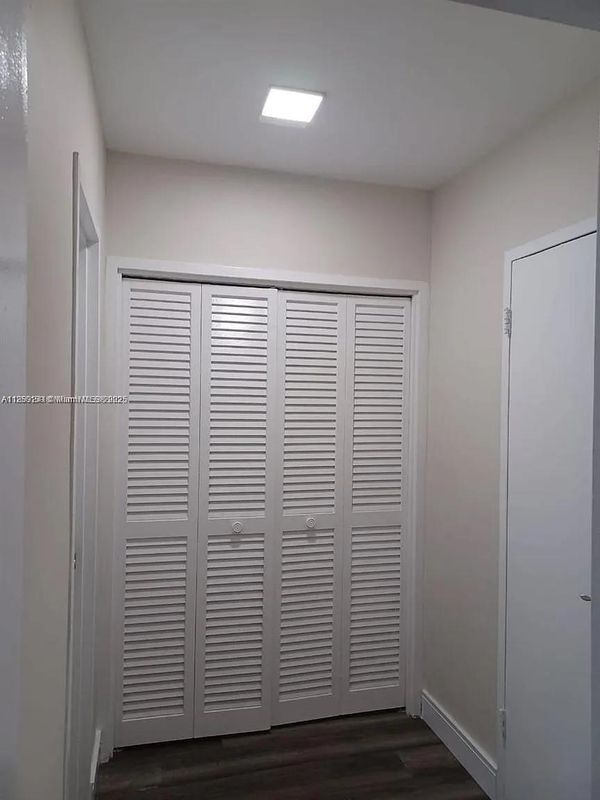 1000 West Ave in Miami Beach, FL - Building Photo - Building Photo