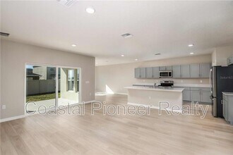 12831 Canter Call Rd in Lithia, FL - Building Photo - Building Photo