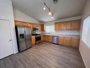 5347 Lattice Ct in North Las Vegas, NV - Building Photo - Building Photo