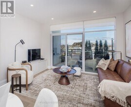 4286 King St E in Kitchener, ON - Building Photo - Building Photo