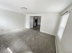 24 W Main St in Morrisville, NY - Building Photo - Building Photo