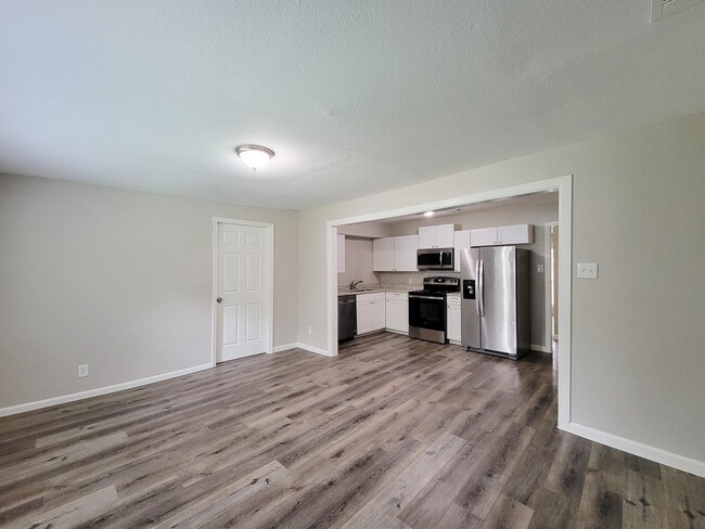 property at 5606 Willow Glen Dr