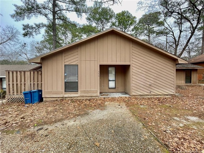 754 Hedgelawn Way in Fayetteville, NC - Building Photo - Building Photo