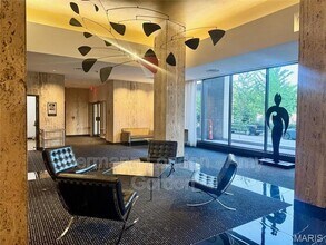 4501 Lindell Blvd in St. Louis, MO - Building Photo - Building Photo