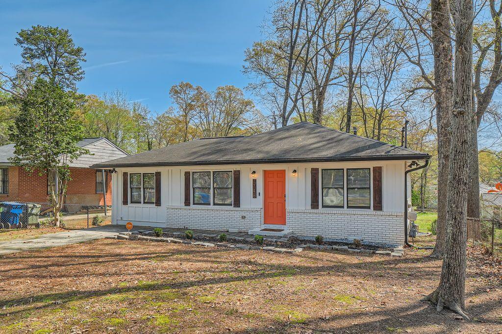 1746 Hadlock St SW in Atlanta, GA - Building Photo