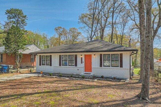 property at 1746 Hadlock St SW