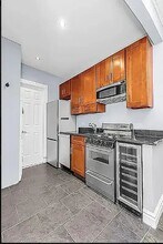 345 W 53rd St in New York, NY - Building Photo - Building Photo