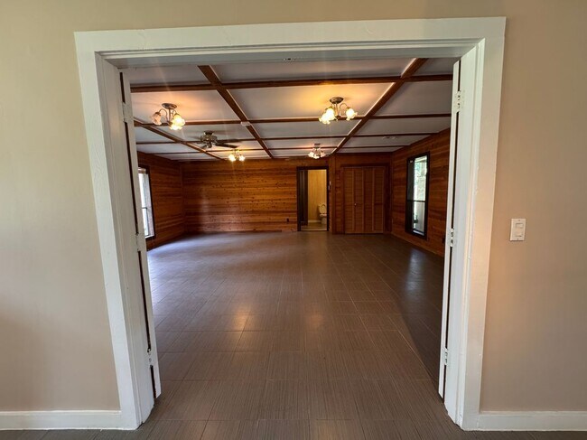 15331 Lake Lamond Rd in Conroe, TX - Building Photo - Building Photo