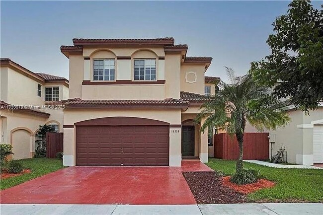 11320 NW 43rd Ter in Doral, FL - Building Photo - Building Photo