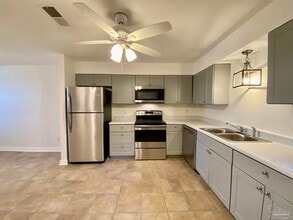 9519 Lillian Hwy in Pensacola, FL - Building Photo - Building Photo