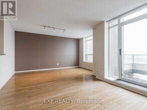 233 Beecroft Rd in Toronto, ON - Building Photo - Building Photo