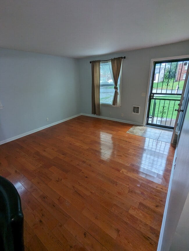 property at 3213 Lagrange Dr