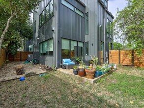 1103 Cherico St in Austin, TX - Building Photo - Building Photo