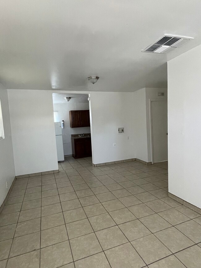 711 Avenida Cesar Chavez SE in Albuquerque, NM - Building Photo - Building Photo