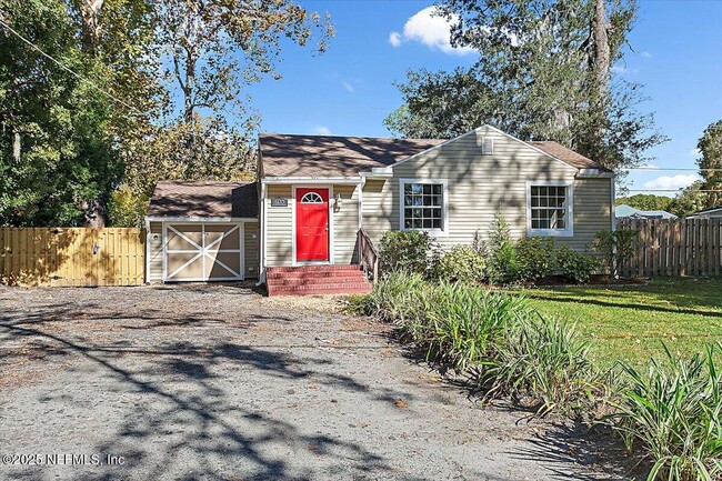 5637 Bishop Ln