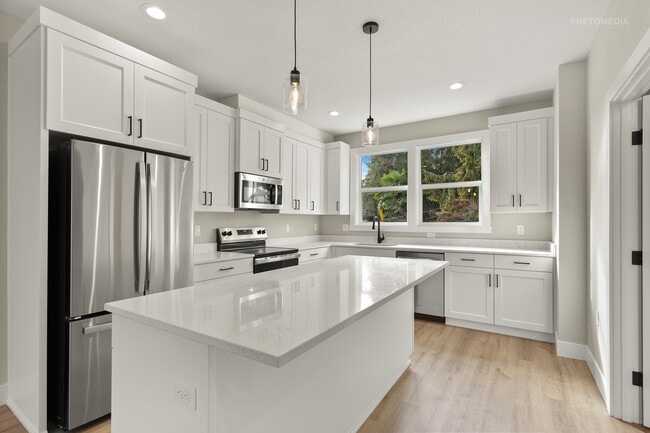 4243 Verda Ln NE in Keizer, OR - Building Photo - Building Photo