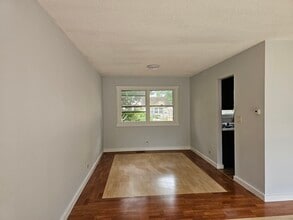 1016 Concord Dr in Bartlett, IL - Building Photo - Building Photo