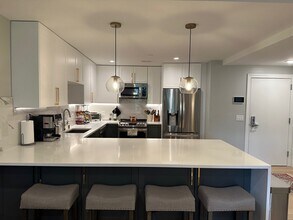 56 Winship St, Unit 102 in Boston, MA - Foto de edificio - Building Photo