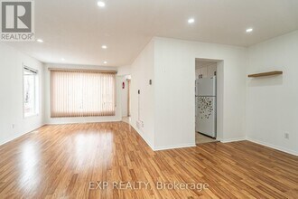 120 Landover Crescent in Ottawa, ON - Building Photo - Building Photo