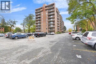 3936 Wyandotte St E in Windsor, ON - Building Photo