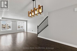 166 Bluestone Private in Ottawa, ON - Building Photo - Building Photo