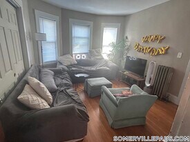 248 Powder House Blvd in Somerville, MA - Building Photo