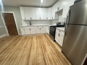 225 W Main St in New Britain, CT - Building Photo - Building Photo