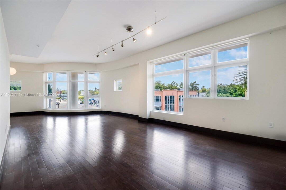 6701 Biscayne Blvd in Miami, FL - Building Photo