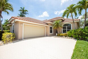 10821 La Salinas Cir in Boca Raton, FL - Building Photo
