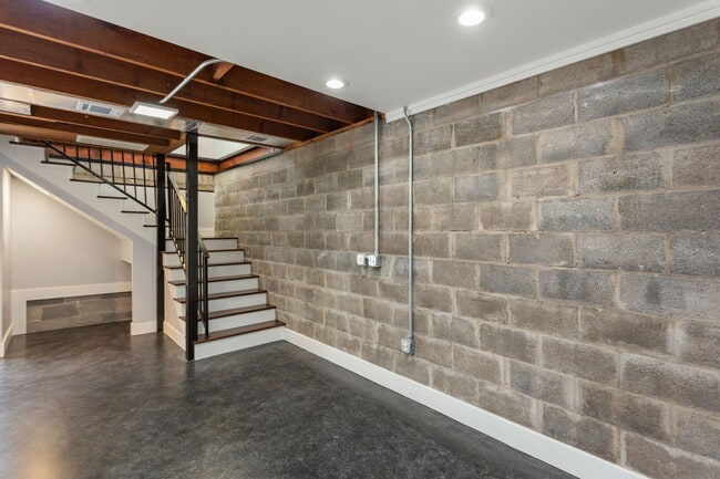 2005 Portsmouth St in Houston, TX - Building Photo - Building Photo